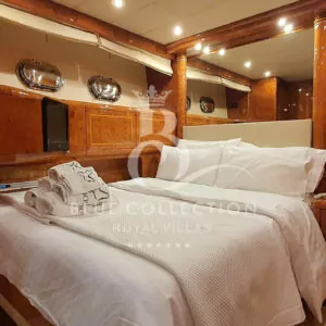 Greece_Luxury_Yachts_MY_MANGUSTA_72-(15)
