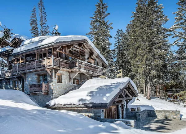 Luxury Ski Chalet to Rent in Courchevel 1850 – France | Private Indoor Heated Pool | Sleeps 14 | 7 Bedrooms | 7 Bathrooms | REF: 180412774 | CODE: FCR-42