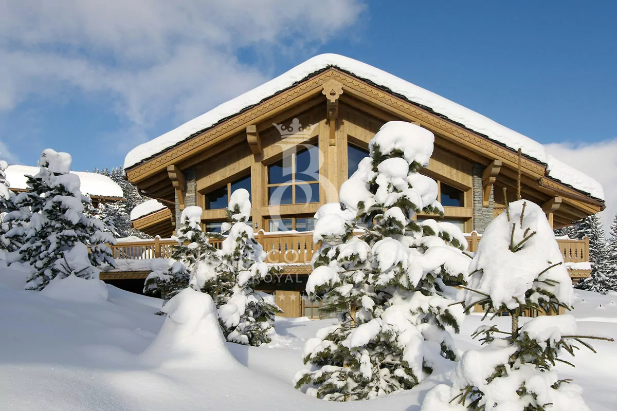 Luxury Ski Chalet to Rent in Courchevel 1850 – France | Private Indoor Jacuzzi with Swim Jet | Sleeps 10+2 | 5+1 Bedrooms | 5 Bathrooms | REF: 180412776 | CODE: FCR-44