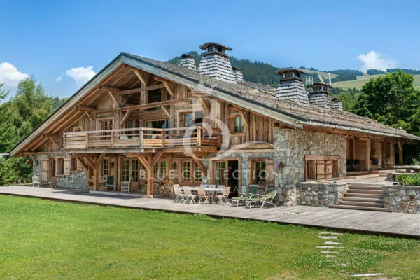 Palatial Luxury Ski Chalet to Rent in Megeve – France | Amazing Mountain View 