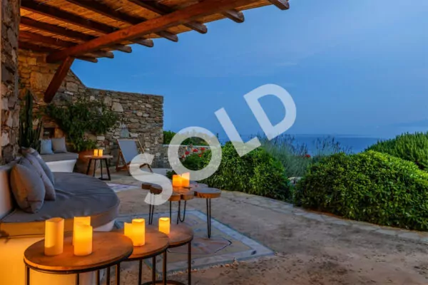 Elegant Villa for Sale in Mykonos – Greece | Lia | Shared Infinity Pool | Amazing Sea & Sunrise Views | Sleeps 6 | 3 Bedrooms | 3 Bathrooms | REF: 180412750 | CODE: LBV-1