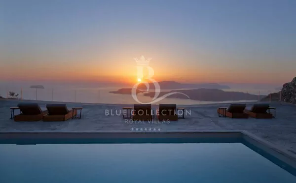 Private Luxury Villa for Rent in Santorini – Greece | Private Pool | Magnificent Sea, Sunset & Caldera Views | Sleeps 10 | 5 Bedrooms | 5 Bathrooms | REF: 180412787 | CODE: STR-20