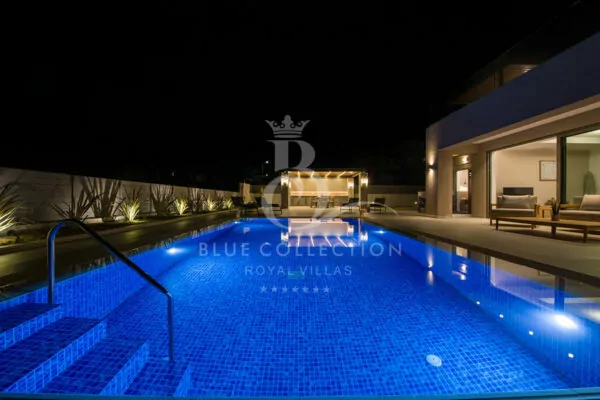 Modern Luxury Villa for Rent in Crete – Greece | Chania | Private Infinity Heated Pool | Sea View | Sleeps 10 | 5 Bedrooms | 4 Bathrooms | REF: 180412796 | CODE: CRT-17