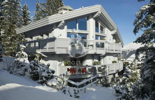 Luxury Ski Chalet to Rent in Courchevel 1850 – France | Indoor Heated Pool & Jacuzzi | Sleeps 14 | 7 Bedrooms | 7 Bathrooms | REF: 180412871 | CODE: FCR-54