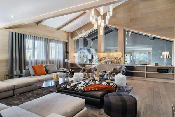 Luxury Ski Chalet to Rent in Courchevel 1650 – France | Private Indoor Heated Pool | Sleeps 10+4 | 6 Bedrooms | 6 Bathrooms | REF: 180412870 | CODE: FCR-53