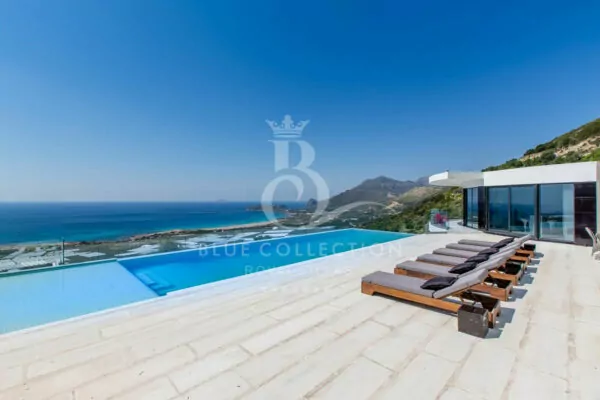 Private Seafront Villa for Rent in Crete | Chania | REF: 180412903 | CODE: C-9 | Private Infinity Pool | Sea & Sunset View | Sleeps 6 | 3 Bedrooms | 3 Bathrooms
