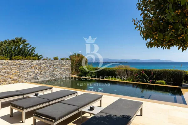Seafront Private Villa for Rent in Paros – Greece | Private Infinity Pool | Sea View 
