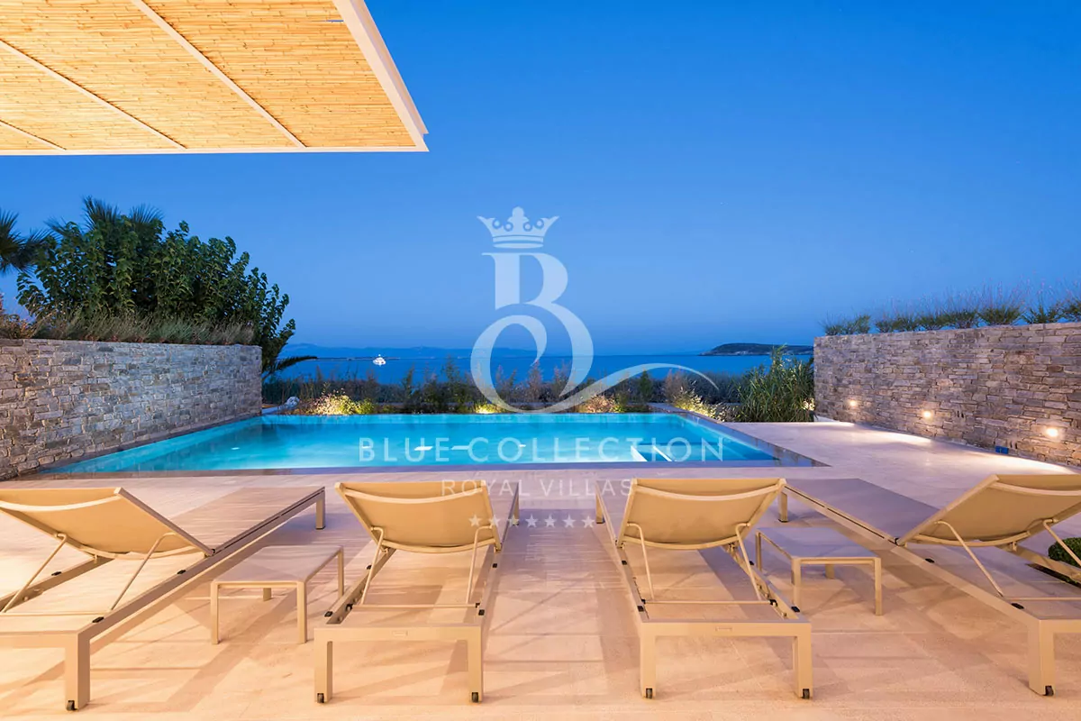 Paros Villas - Two combined Seafront Villas for Rent in Paros | 2 Private Infinity Pools | Sea View | Sleeps 16 | 8 Bedrooms | 8 Bathrooms | REF: 180412880 | CODE: PRS-20