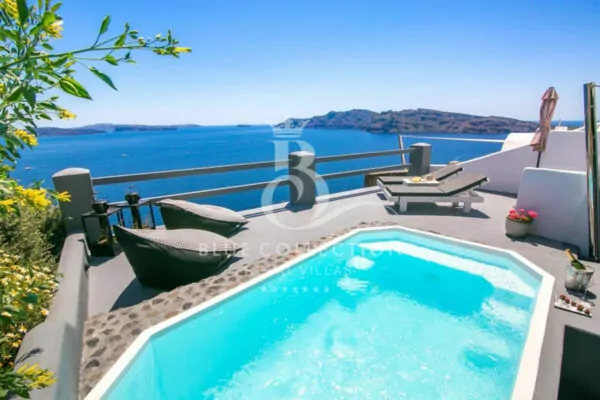 Private Villa for Rent in Santorini | Oia | Private Pool | REF: 180412912 | CODE: SWP-2 | Caldera & Sunset View | Sleeps 2 | 1 Bedroom | 1 Bathroom