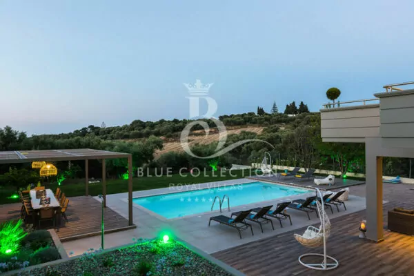Modern Villa for Rent in Crete-Greece | Chania | REF: 180412919 | CODE: CHV-1 | Private Swimming Pool | Sea View | Sleeps 12 | 6 Bedrooms | 6 Bathrooms