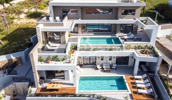 Crete Seafront 2 x Villas Complex for Rent | Chania | REF: 180412941 | CODE: CHV-18 | 2 Private Heated Pools | Sea View 