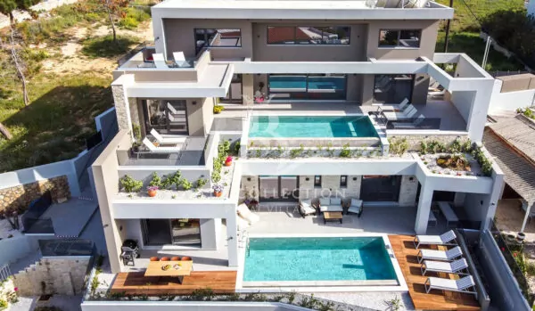 Crete Seafront 2 x Villas Complex for Rent | Chania | REF: 180412941 | CODE: CHV-18 | 2 Private Heated Pools | Sea View | Sleeps 14 | 7 Bedrooms | 8 Bathrooms