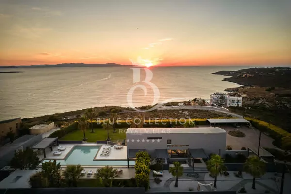 Seafront Luxury Villa for Rent in Crete | Chania | REF: 180412946 | CODE: CHV-23 | Private Infinity Pool | Sea & Sunset View | Sleeps 12 | 6 Bedrooms | 3 Bathrooms