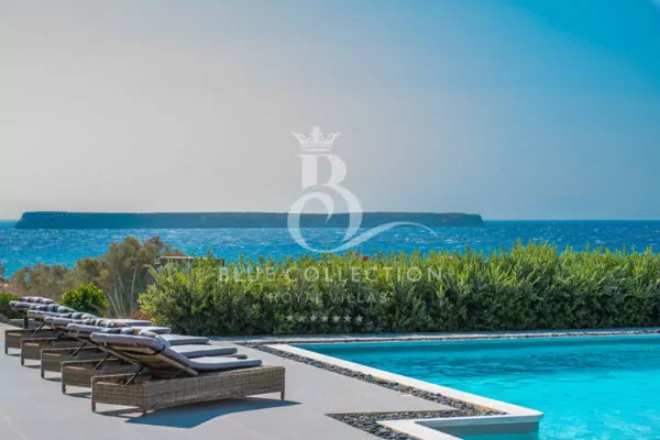 Luxury Beachfront 2 x Villas Complex for Rent in Paros-Greece | REF: 180412924 | CODE: PRS-31 | 2 Private Swimming Pools | Sea View | Sleeps 17 | 9 Bedrooms | 9 Bathrooms