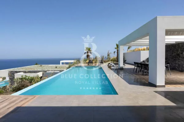 Modern Seafront Villa for Rent in Crete | Heraklion | REF: 180412967 | CODE: CHV-28 | Private Heated Pool | Sea & Sunset View | Sleeps 10 | 5 Bedrooms | 7 Bathrooms