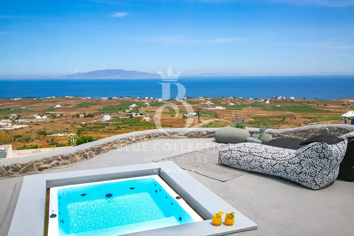 Private Villa for Rent in Santorini | Private Hot Tub | REF: 180412987 | CODE: EVS-4 | Sea & Sunset View | Sleeps 2 | 1 Bedroom | 1 Bathroom