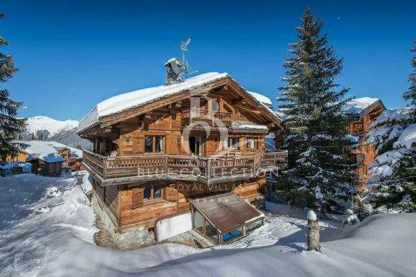Luxury Ski Chalet to Rent in Courchevel 1850 – France | REF: 180413028 | CODE: FCR-60 | Sleeps 14 | 7 Bedrooms | 7 Bathrooms