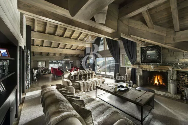 Luxury Ski Chalet to Rent in Courchevel 1850 – France | REF: 180413041 | CODE: FCR-72 | Indoor Heated Pool | Sleeps 10 | 5 Bedrooms | 5 Bathrooms