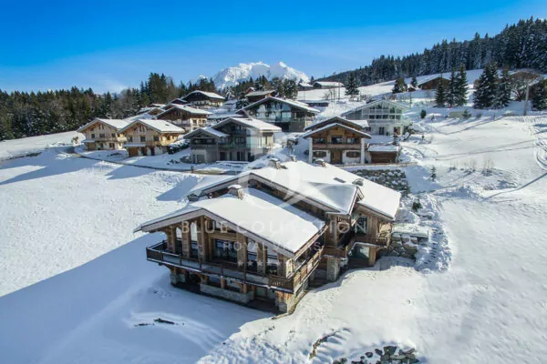 Luxury Ski Chalet to Rent in Megeve – France | REF: 180413024 | CODE: FMG-18 | Private Heated Pool | Sleeps 10+4 | 7 Bedrooms | 7 Bathrooms