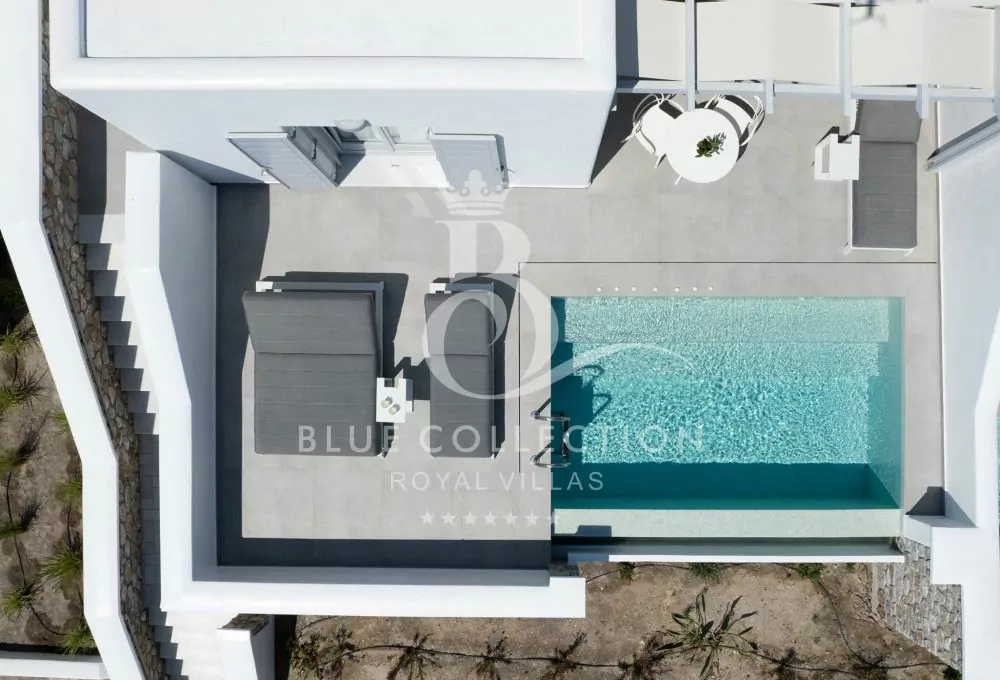 Luxury Villa for Rent in Santorini | Fira | REF: 180413058 | CODE: DSS-5 | Private Outdoor Jetted Pool | Sea View | Sleeps 4 | 2 Bedrooms | 2 Bathrooms