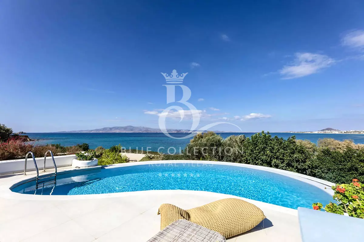 Beachfront Villa for Rent in Naxos | REF: 180413070 | CODE: NXS-4 | Private Pool | Sea & Sunset View | Sleeps 10 | 5 Bedrooms | 4 Bathrooms