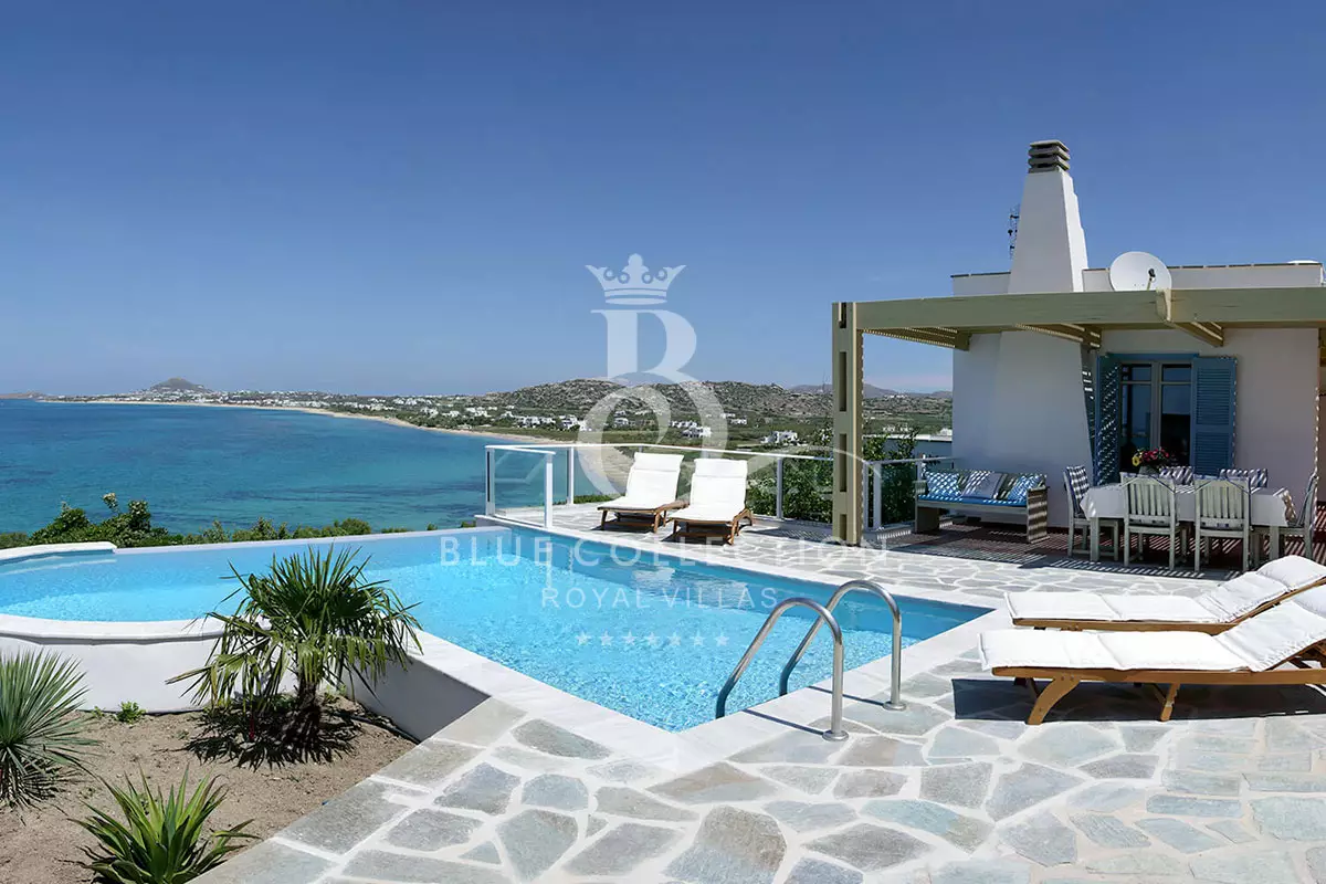 Beachfront Villa for Rent in Naxos | REF: 180413072 | CODE: NXS-6 | Private Pool | Sea & Sunset View | Sleeps 6 | 3 Bedrooms | 2 Bathrooms