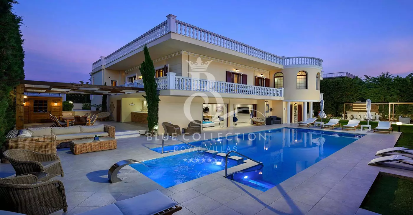 Crete Luxury Villas - Royal Villa for Rent | Chania | REF: 180413114 | CODE: C-18 | Private Heated Pool | Sleeps 12 | 6 Bedrooms | 6 Bathrooms