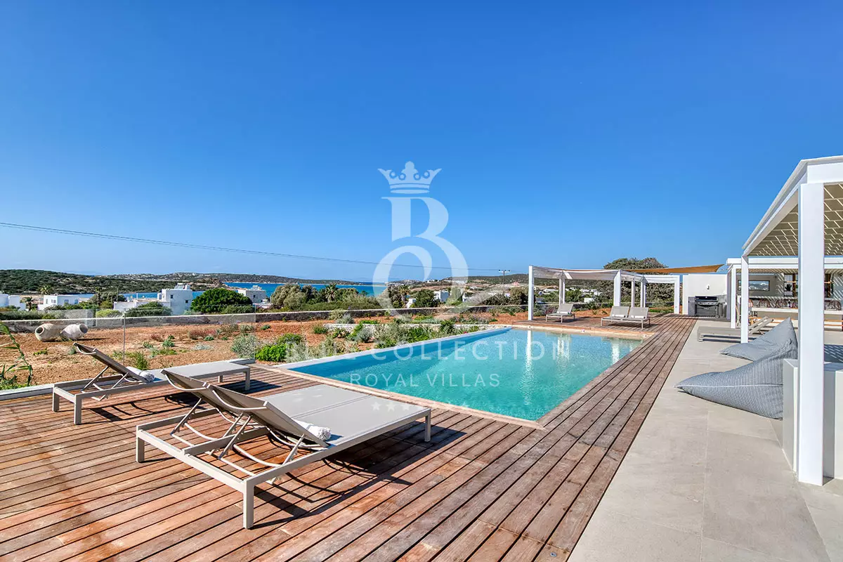 Luxury Villa for Rent in Paros – Greece | REF: 180413124 | CODE: PRS-44 | Private Swimming Pool | Sleeps 12 | 6 Bedrooms | 6 Bathrooms