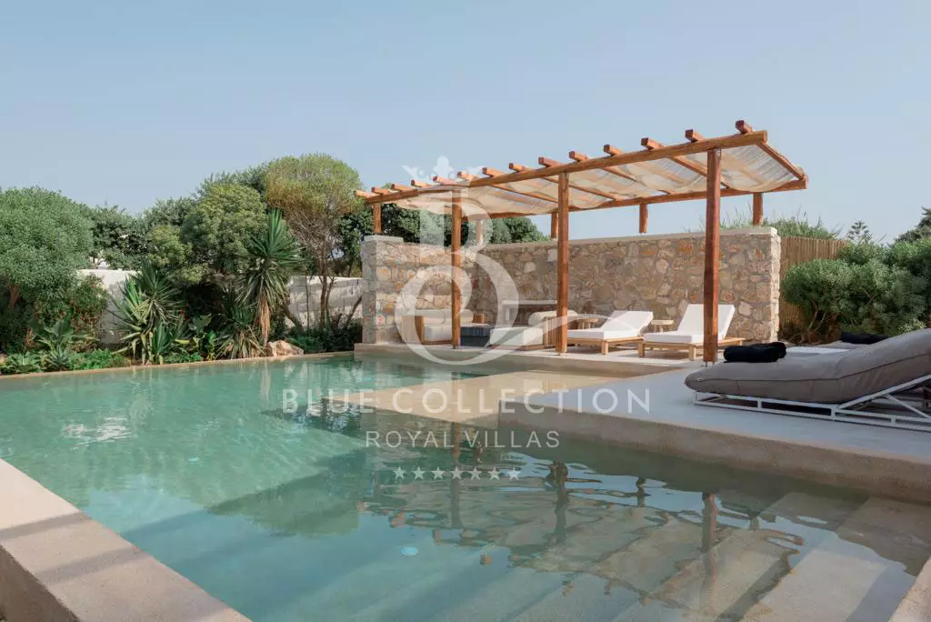 Private Villa for Rent in Paros – Greece | Santa Maria | REF: 180413173 | CODE: PRS-90 | Private Pool | Sleeps 10 | 5 Bedrooms | 5 Bathrooms