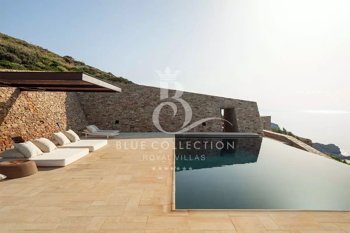 Private Villa for Rent in Antiparos – Greece | REF: 180413292 | CODE: APR-13 | Sea View | Private Infinity Pool | Sleeps 12 | 6 Bedrooms | 6 Bathrooms