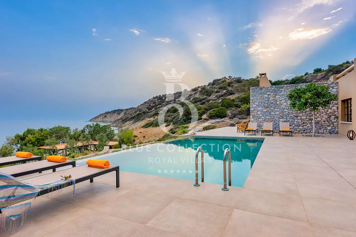 Luxury Beachfront Villa for Rent in Crete – Greece | REF: 180413340 | CODE: CRT-32 | Private Heated Infinity Pool | Sea View | Sleeps 16 | 8 Bedrooms | 8 Bathrooms
