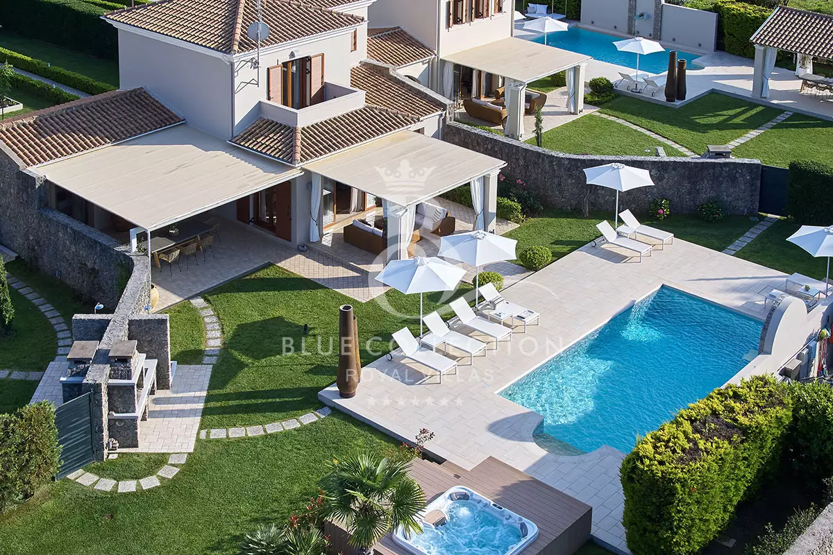 Luxury 2-Villas Complex for Rent in Corfu – Dassia | 2 Private Pools & Jacuzzi | CRF-46