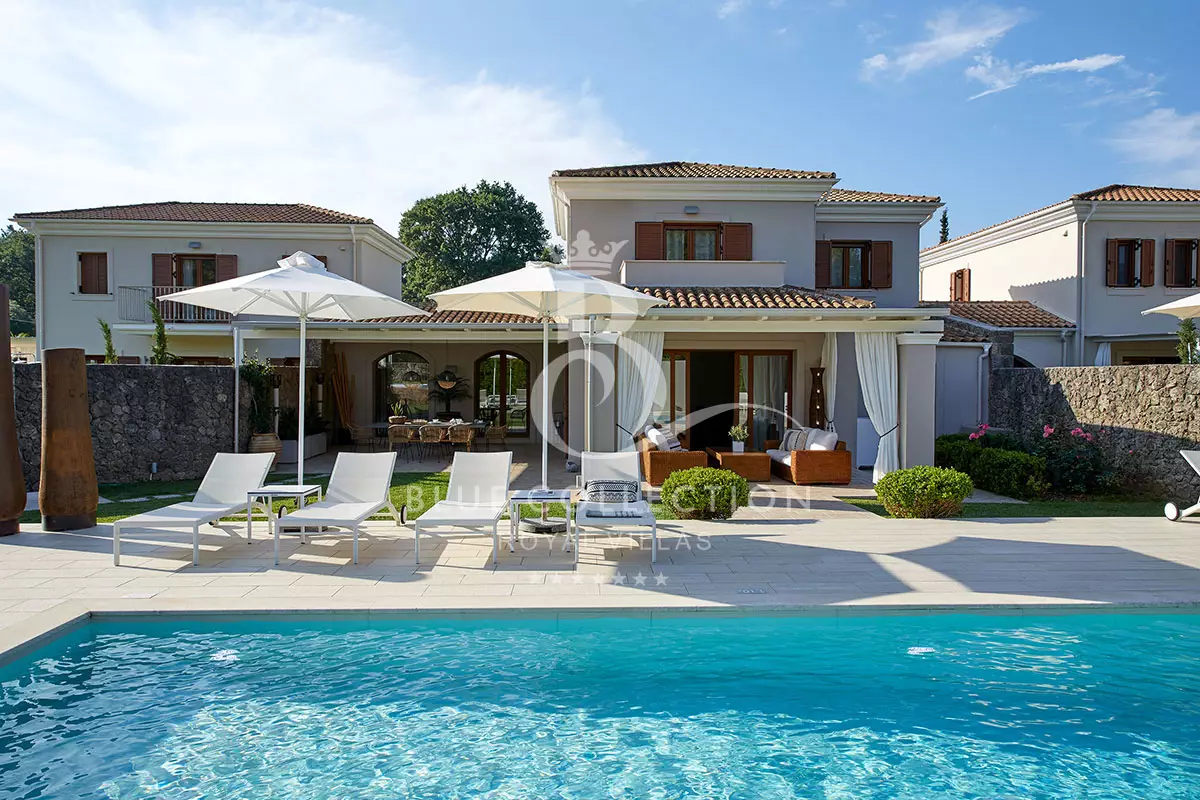Luxury 3-Villas Complex for Rent in Corfu – Dassia | 3 Private Pools & Jacuzzi | CRF-47